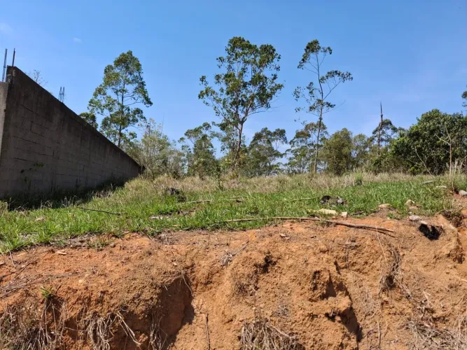 Terreno para chácara em Ferraz -vila Discansolandia