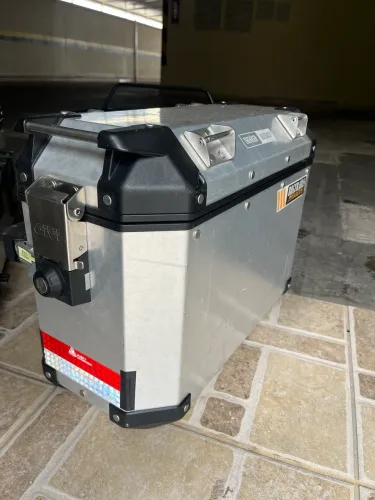 Par de baús lateral Givi Outback para BMW, triumph e Duper tenere 
