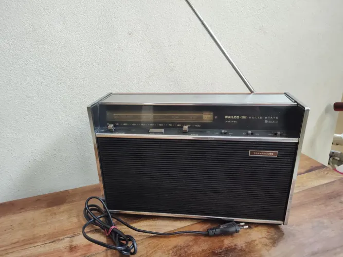 Rádio Philco Transglobe 9 band- REVISADO.