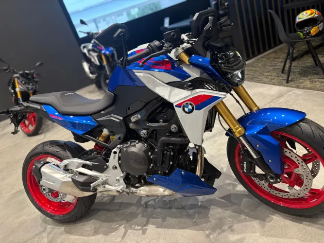 MOTO BMW F900R  2026