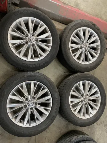 Rodas aro 16 Jetta 2025 originais 5/112 + pneus bons