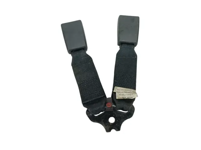 Engate cinto traseiro Ford Escort Zetec 97-02 