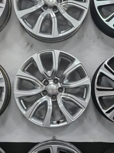 Jogo de roda original evoque aro 18 5x108