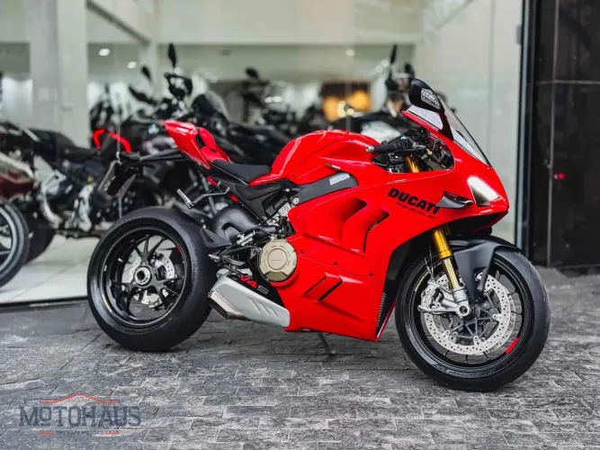 Ducati Panigale v4 s 2023