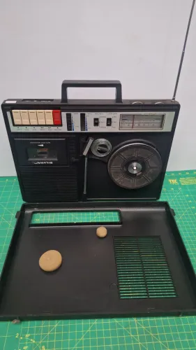Rádio portátil 3 em 1 estilo maleta Silvano made in Japan 