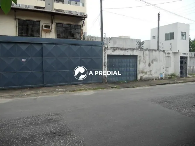Prédio a poucos metros do Shopping Fortaleza Sul.