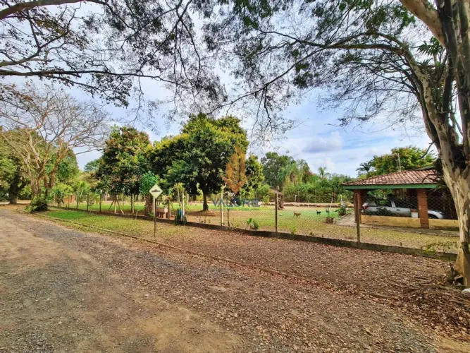 Chácara à venda em Campinas, Loteamento Chácaras Vale das Garças, com 1740 m²