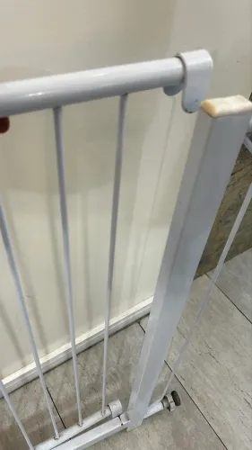 Porta tipo garagem para animais e crianças
