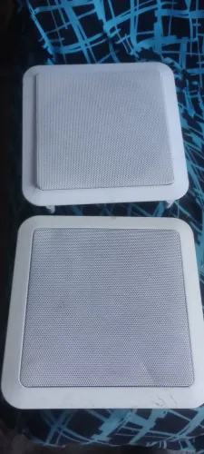 Par de Caixas de Som Quadradas