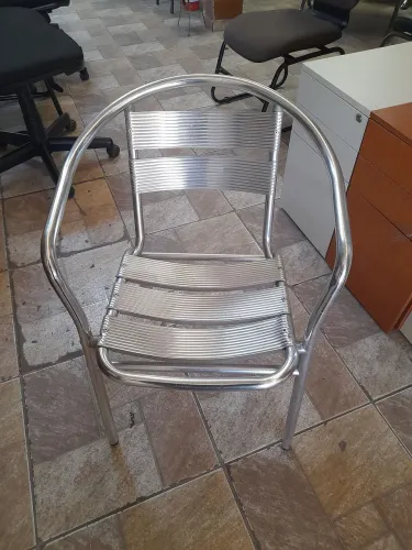 Cadeira fixa alumínio 
