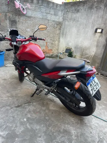 Vende-se Cb300 - quitada só pegar e jogar no nome