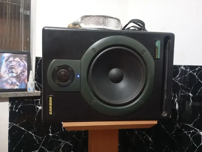 Monitores de Estúdio Sansom Resolv80a