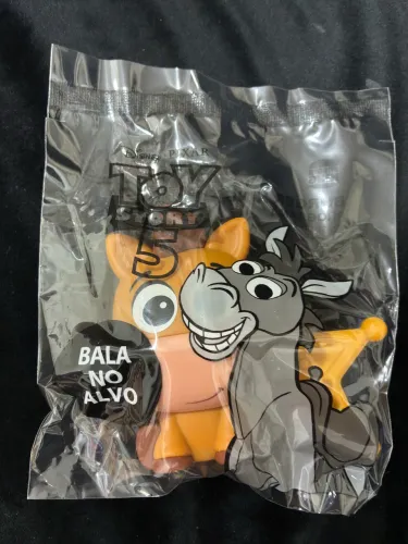 TOY STORY 5 BURGER KING BALA NO ALVO LACRADO