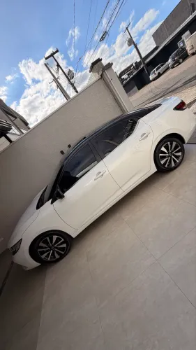 Nissan Sentra Exclu. Int. Premium 2.0 16V Aut. 2023