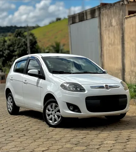 Fiat Palio Attractive 1.0 EVO Fire Flex 8V 5P 2014