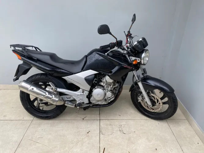 YS250 FAZER