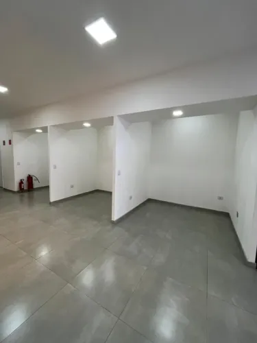 Box Comercial para Locação no Jardim Casa Branca Embu das Artes