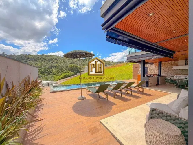 CASA MOBILIADA COM 4 SUITES - CONDOMINIO FECHADO EM ATIBAIA