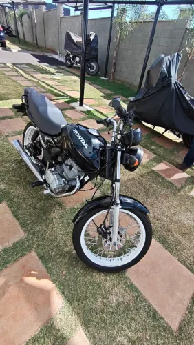 Oportunidade, Moto bem conservada e sem problemas, Bateria nova, só pegar e andar.