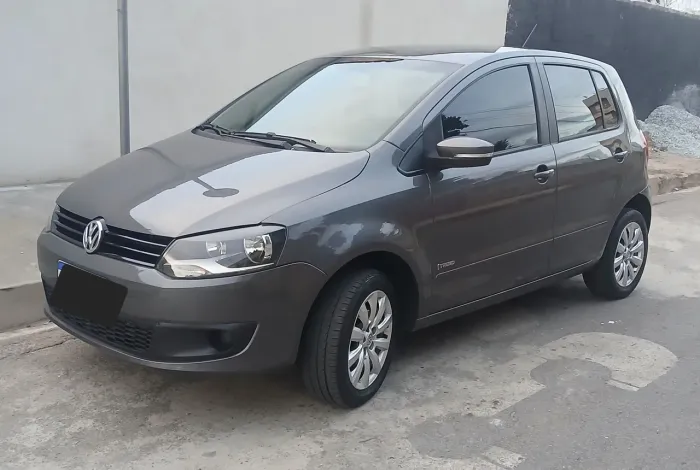 Volkswagen Fox 1.6 MI Total Flex 8V 5P 2013