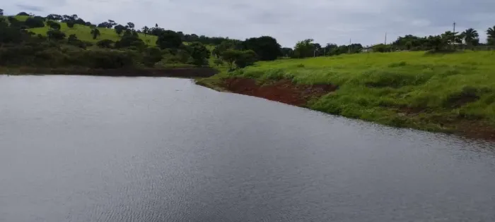 CHACARA DE 2 MIL METROS LEGALIZADA EM CATURAI ''COM AGUA''