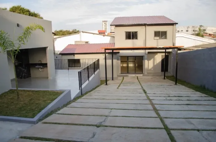 Sobrado com 03 Suites - Jardim Europa / Sorocaba-SP