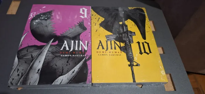Mangá Ajin Vols 09 e 10 Lacrados