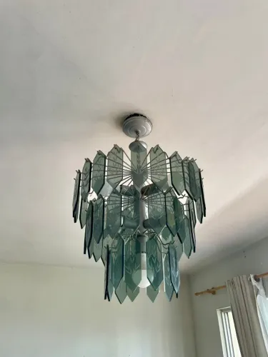 Lustre clássico em cristal trabalhado