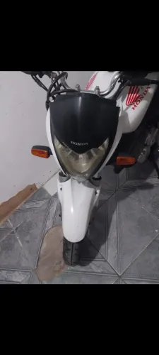 Somente venda , cb 300r 2012 ,toda em dias IPVA pago ,sem multas ,uso diário 