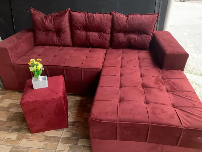 Sofás chaise com puff grátis 