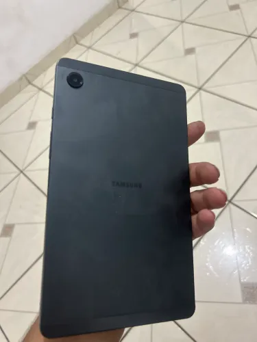 Tablet Galaxy A9 ,64 GB tem função celular