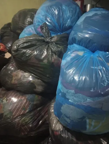 roupas diversas novas por 3,00 para revenda ( fechamos a loja ) oportunidade única
