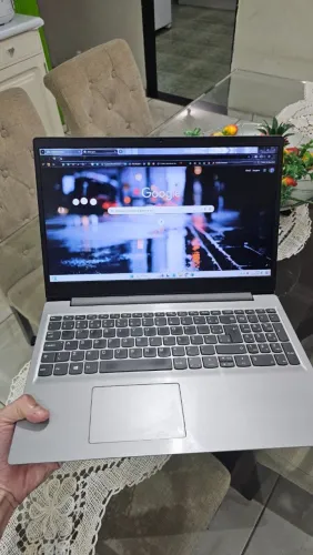 Notebook Lenovo Ryzen 7, 8 GB ram, 256 SSD nunca formatado em perfeito estado