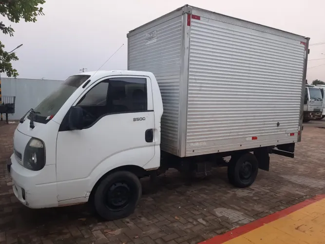 Kia Motors Bongo K-2500 2.5 4X2 TB Diesel 2013