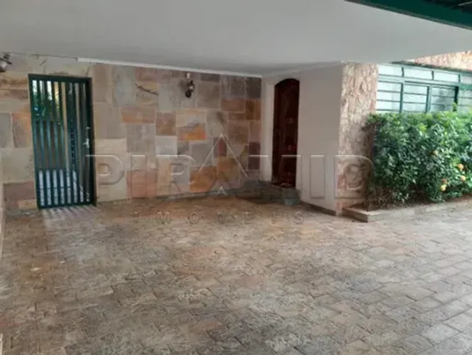 Casa padrão com 293,18m², bairro Jardim Macedo, Zona Leste de Ribeirão Preto/SP.