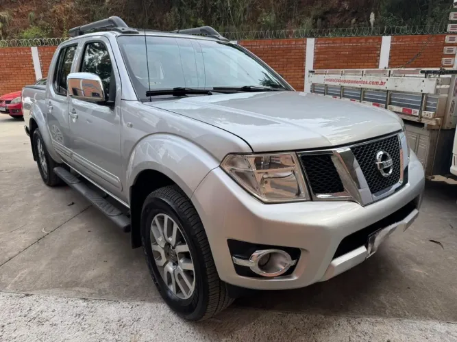 Nissan Frontier SL CD 4X4 2.5tb Diesel AUT 2014