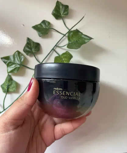 Hidratante corporal Natura Essencial Oud Vanilla - 200g