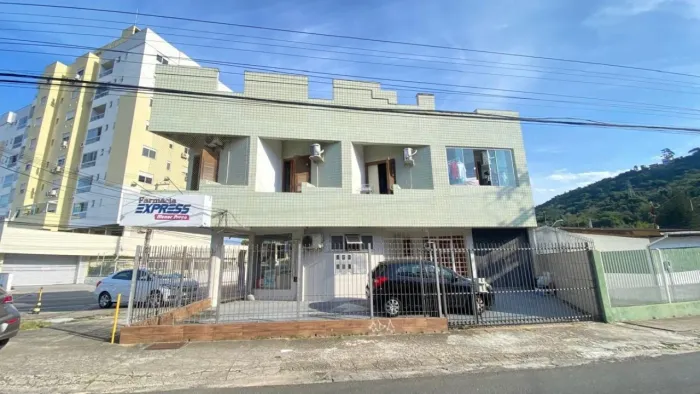 Casa com 3 Quartos em Saco dos Limões