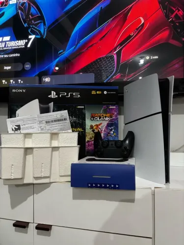 Ps5 slim com caixa e nota fiscal UNICO DONO!
