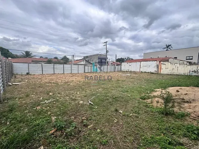 TERRENO DE ESQUINA À VENDA | 600m² (20x30) NO CENTRO DE LORENA-SP