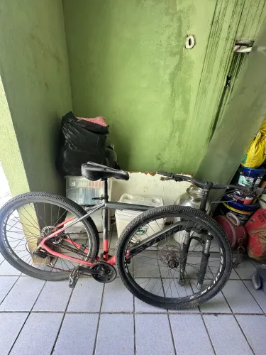 Bicicleta aro 29 ever big com suspensão trocada