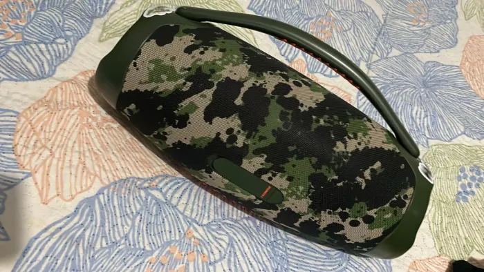 Vendo JBL Boombox 3 camuflada