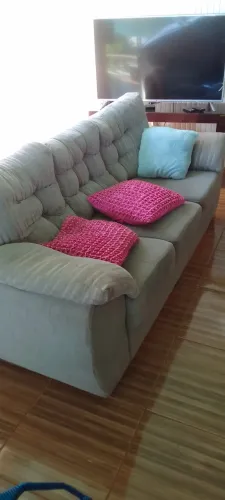Sofá 3 lugares.