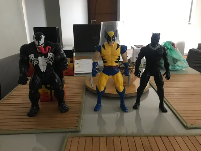 Bonecos super heróis
