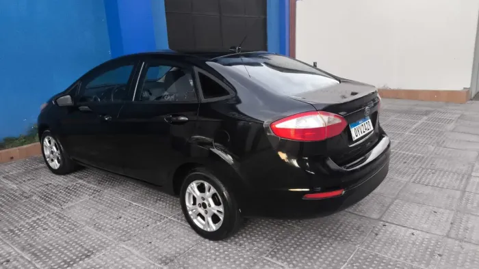 Ford Fiesta Sedan SE 1.6 16V Flex 4P 2014