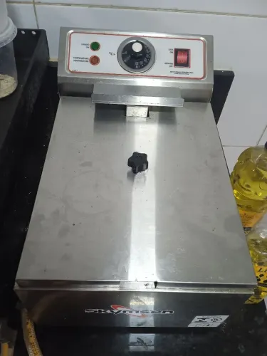 Fritadeira elétrica skymsen,no precinho, para vender logo!