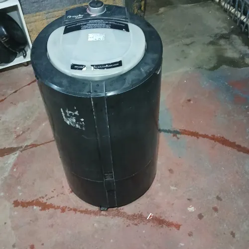 Vendo uma Semtrifuga