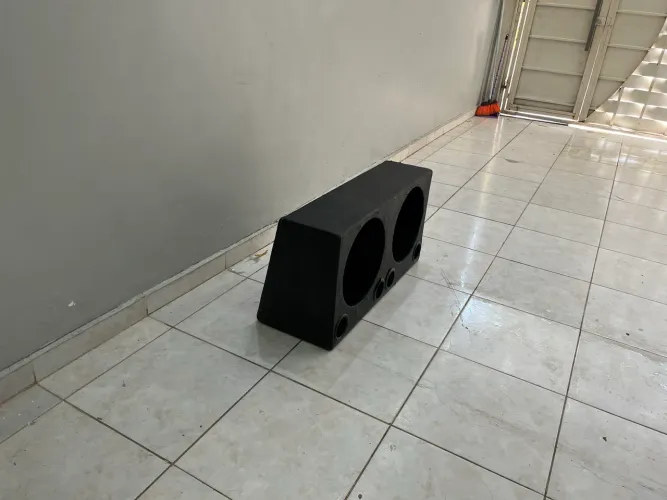 Caixa de Som Automotivo 2x Subwoofer - Usada