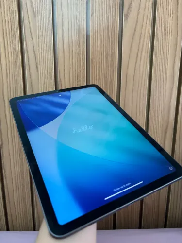iPad Air 5 64GB + Apple Pencil 2 + Magic Keyboard