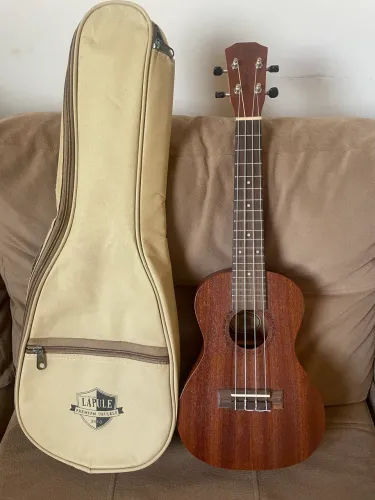 Ukulele com Case NOVO 